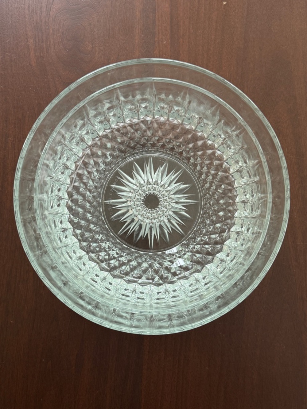Arcoroc France - set of 2, Clear Glass Serving Bowls - Elegant Patterned Design